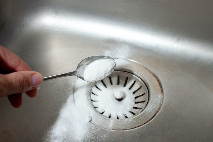kitchen sink odor baking soda